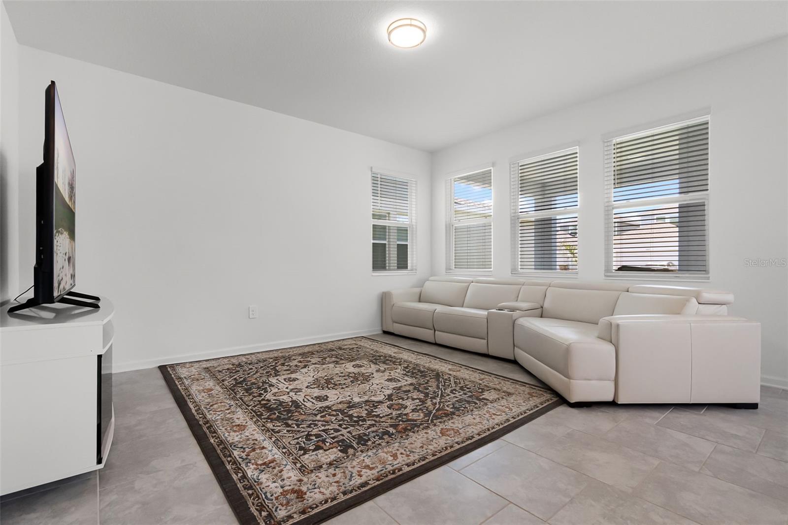 6458 PINE WARBLER WAY
