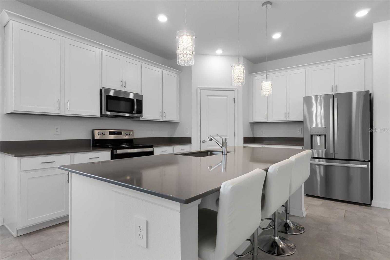 6458 PINE WARBLER WAY
