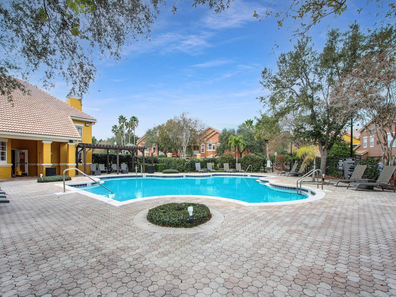 19934 VILLA ISLE 107