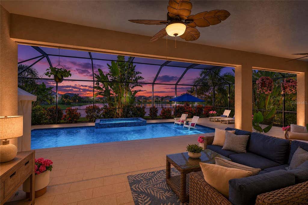 Photo of 13510 Saw Palm Creek Trail, Bradenton, FL 34211 (MLS # A4697957)