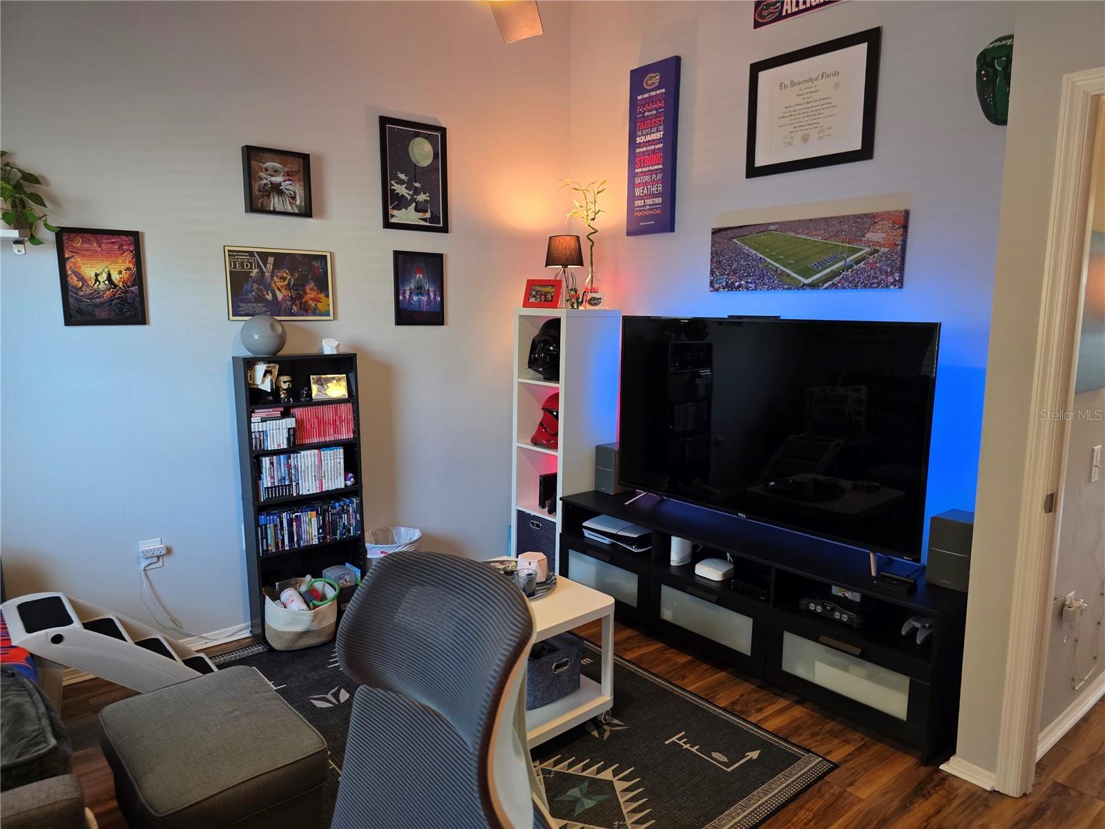 REGENCY KEY TWNHMS - Residential