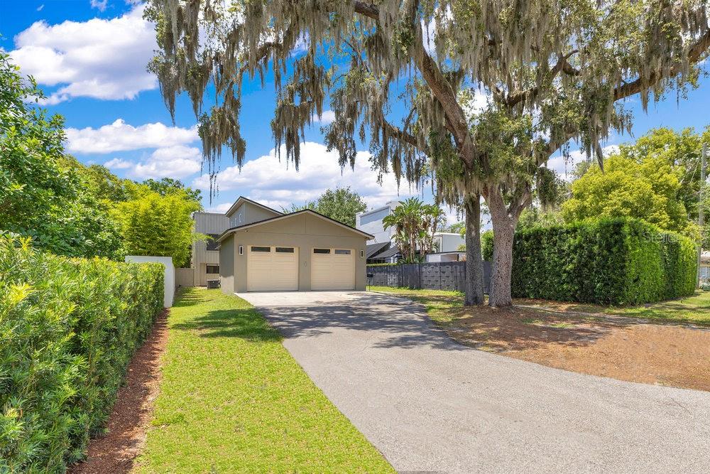 1213 RICHMOND ROAD
