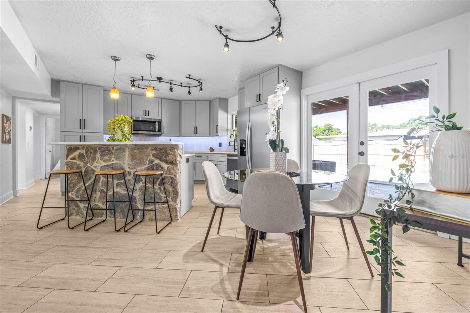 PLEASANT GROVE PARK 1ST ADD - Residential