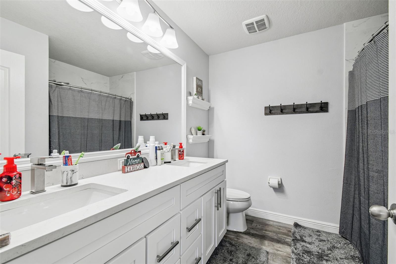 LEXINGTON COMMONS - Residential