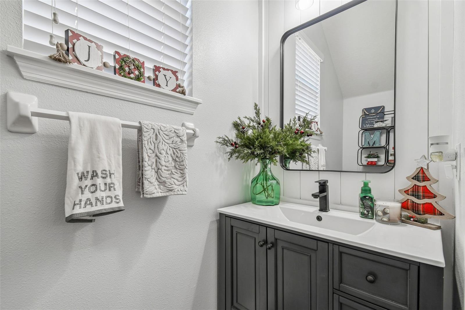 LEXINGTON COMMONS - Residential