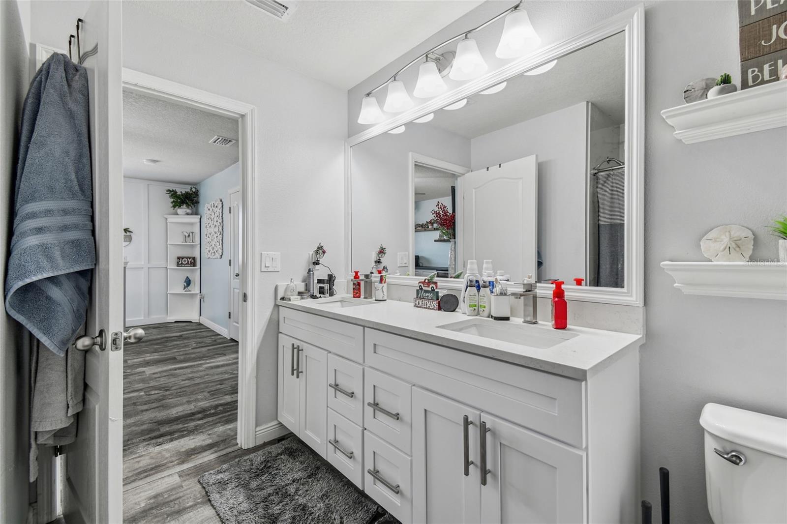 LEXINGTON COMMONS - Residential