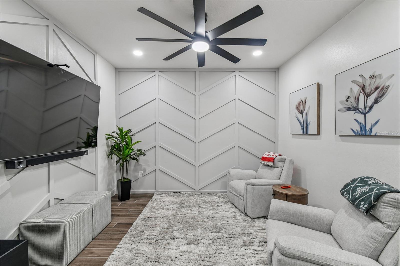 LEXINGTON COMMONS - Residential