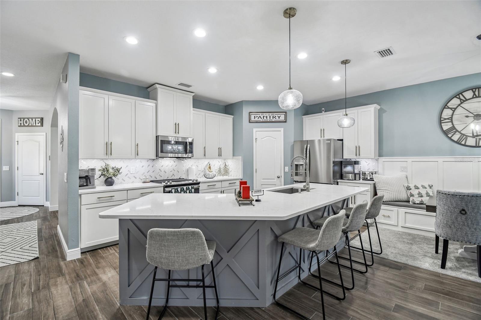 LEXINGTON COMMONS - Residential