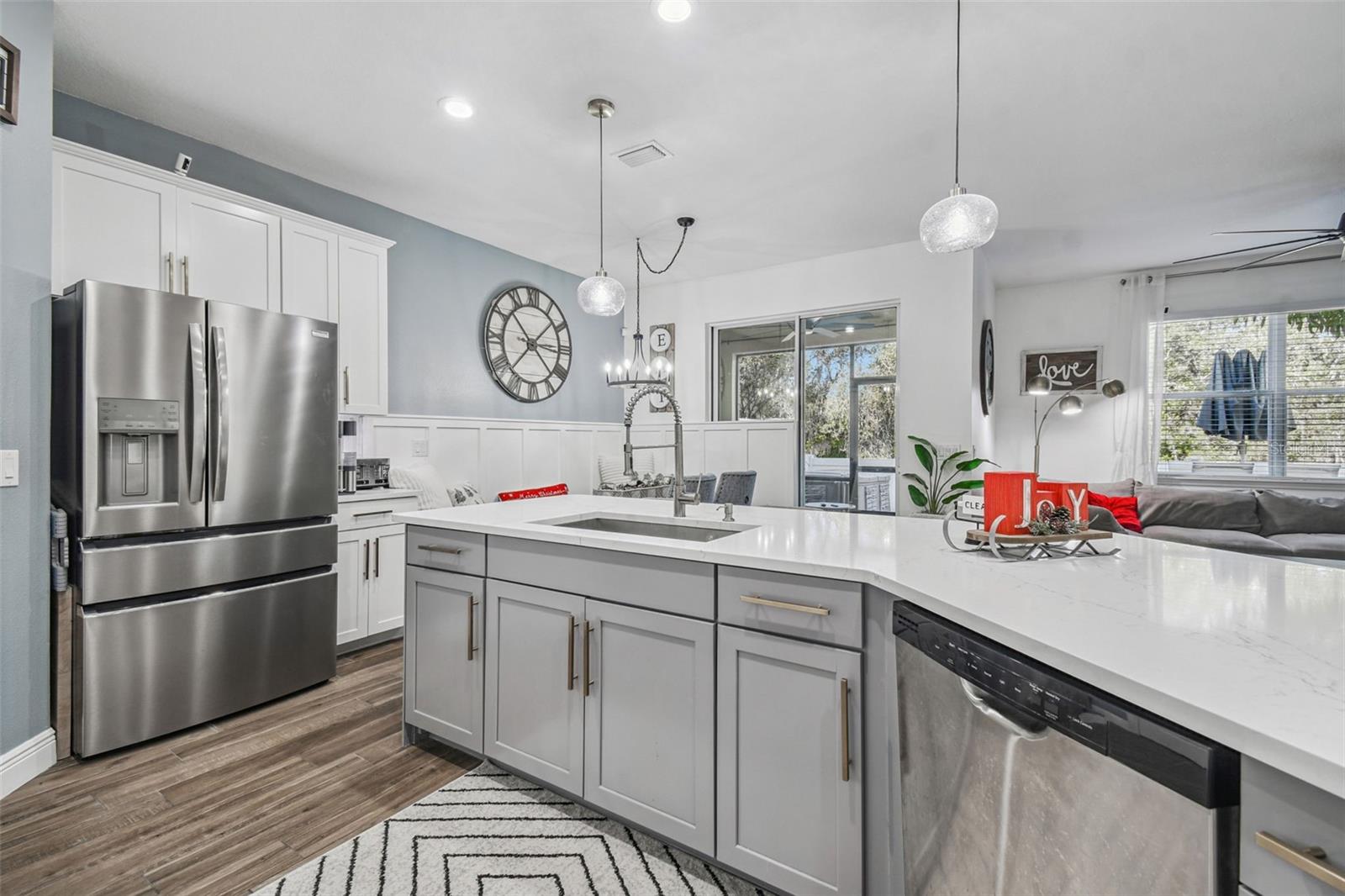 LEXINGTON COMMONS - Residential