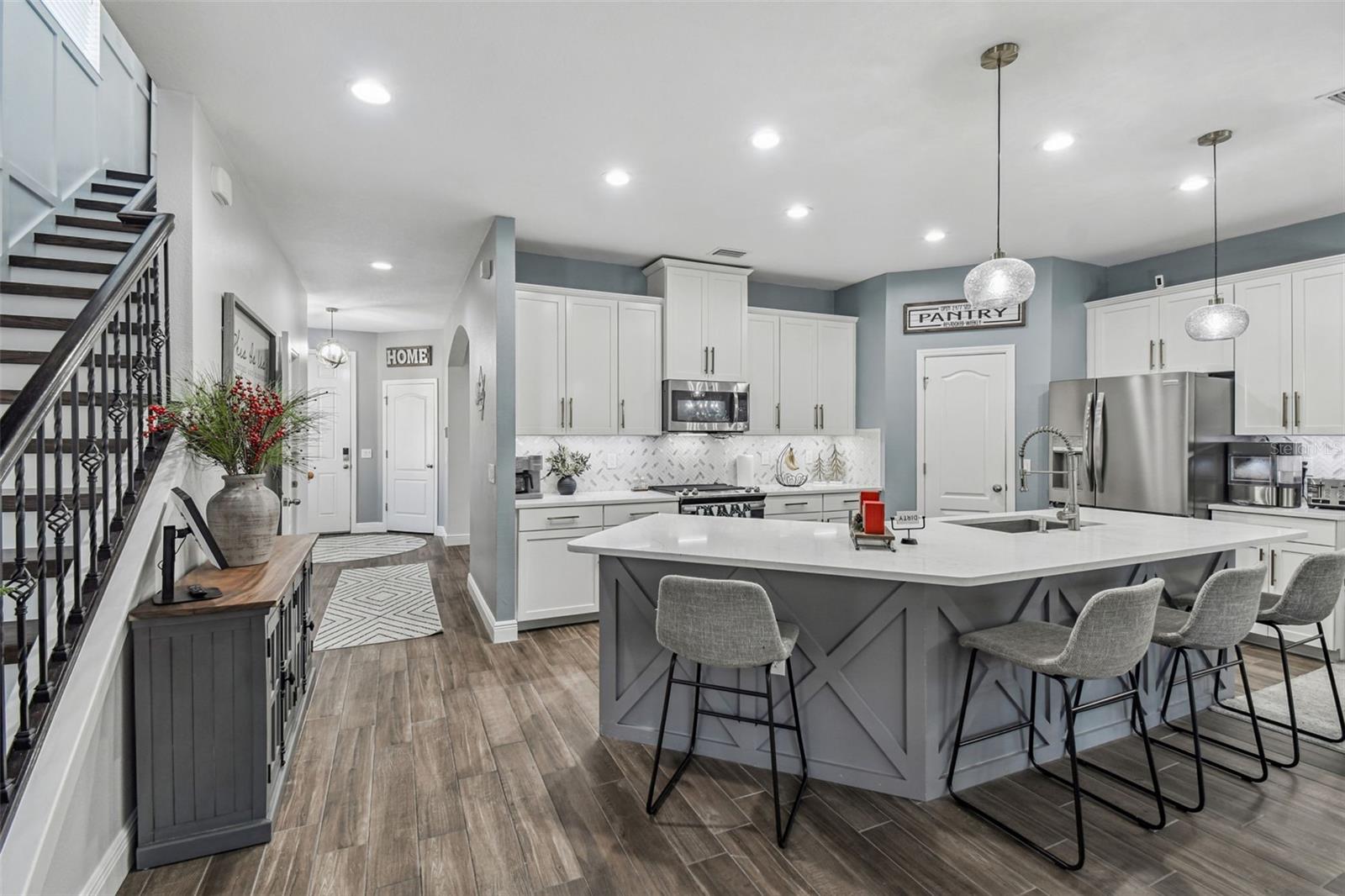 LEXINGTON COMMONS - Residential