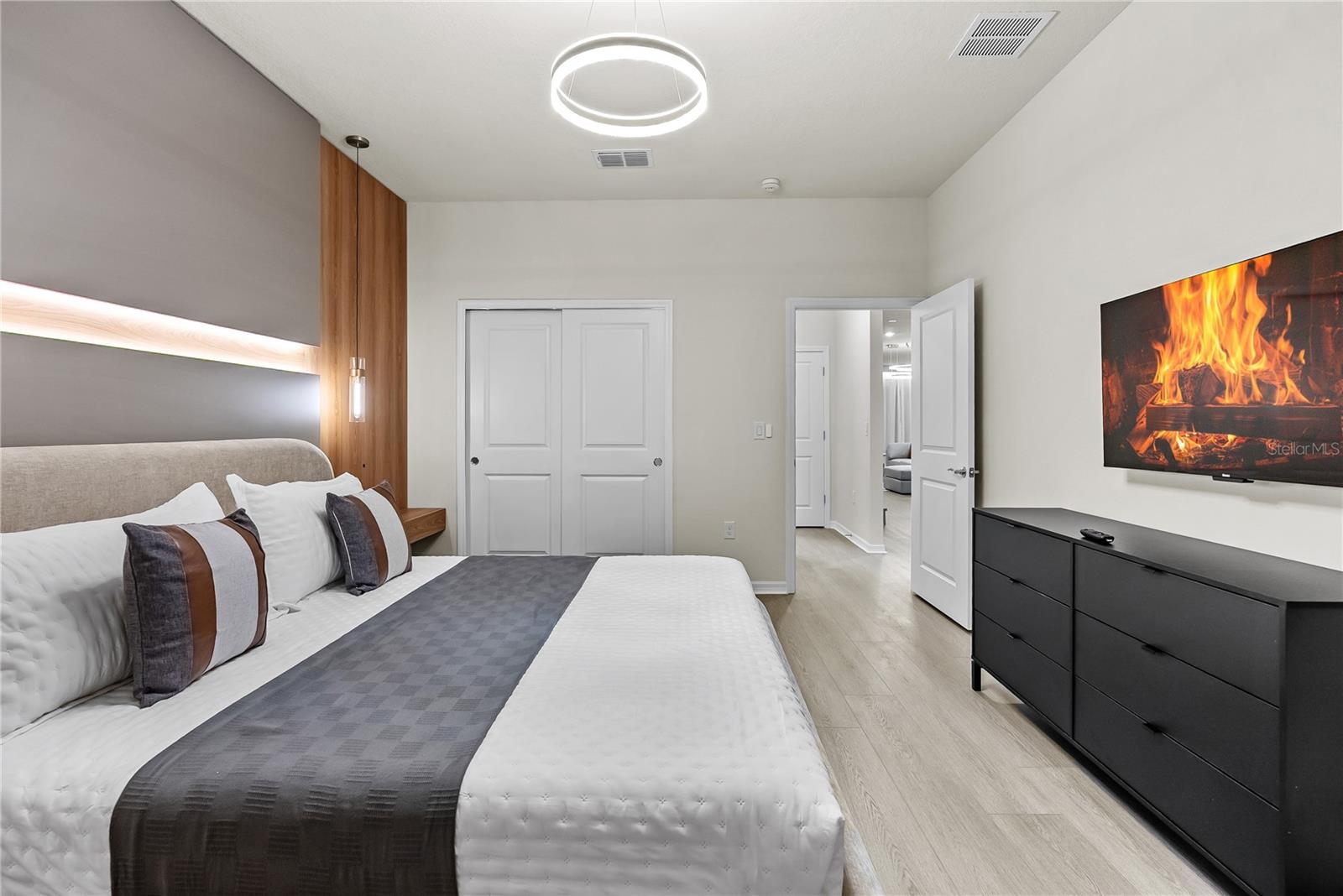 WINDSOR CAY - Residential