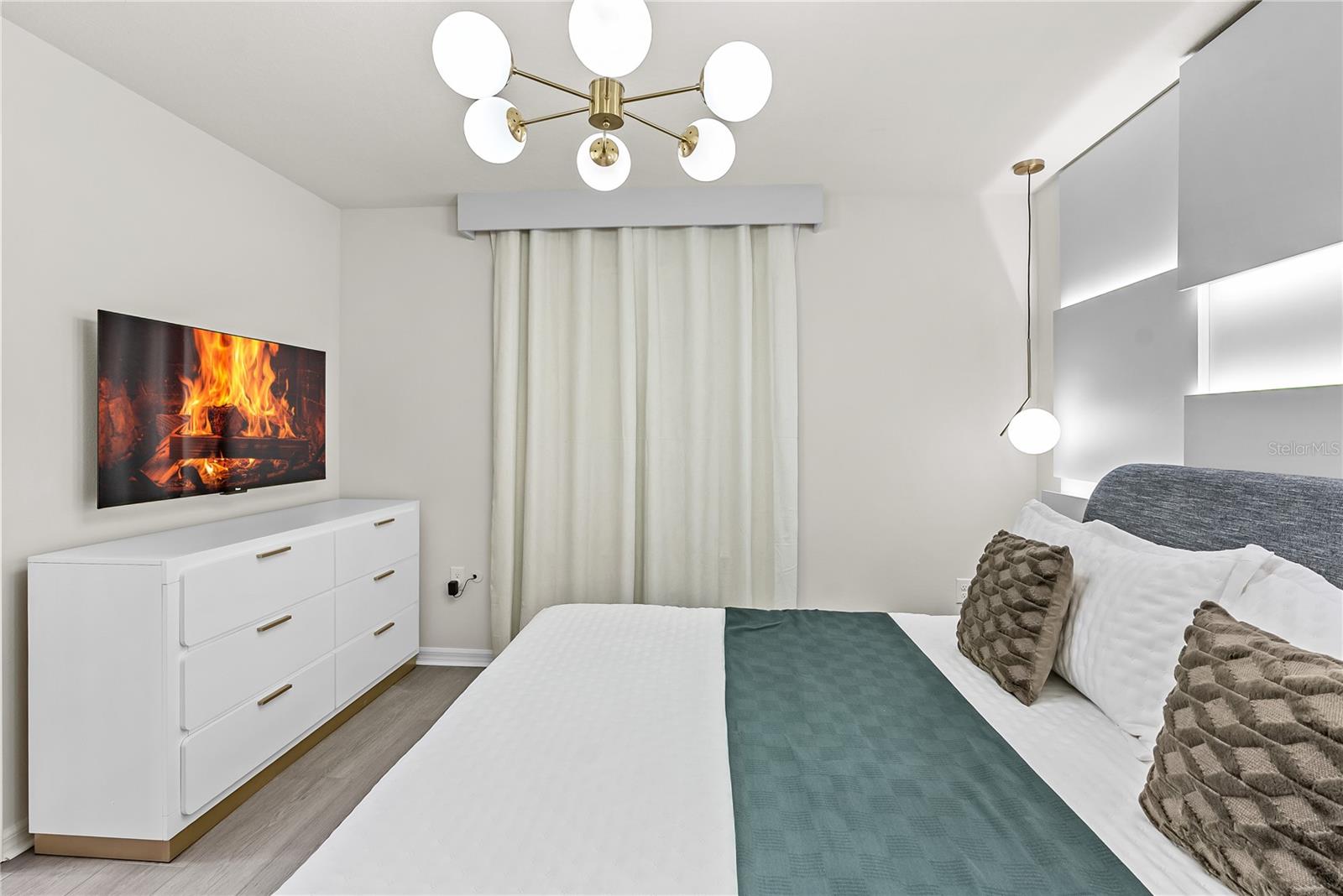 WINDSOR CAY - Residential