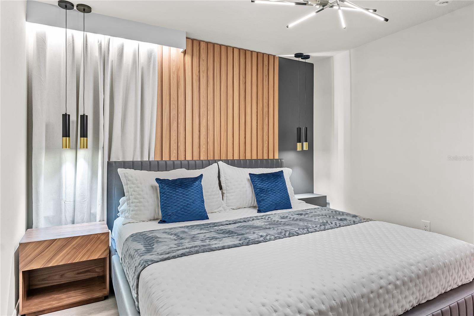 WINDSOR CAY - Residential