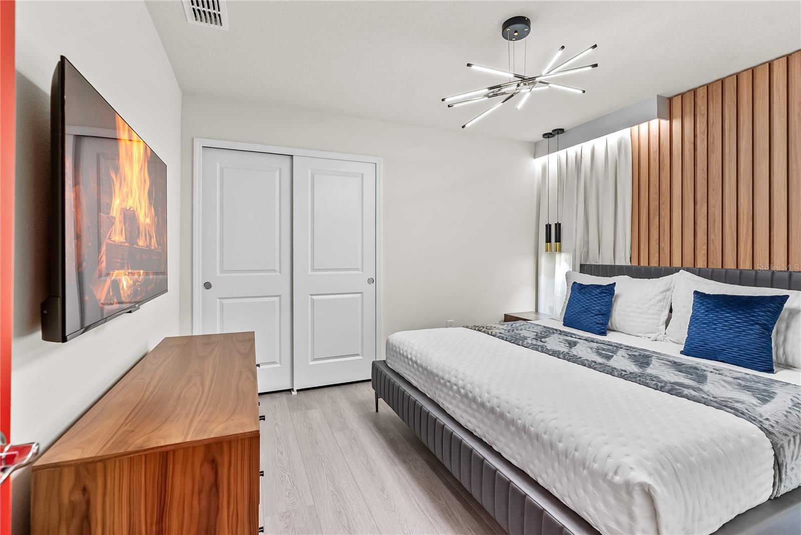 WINDSOR CAY - Residential