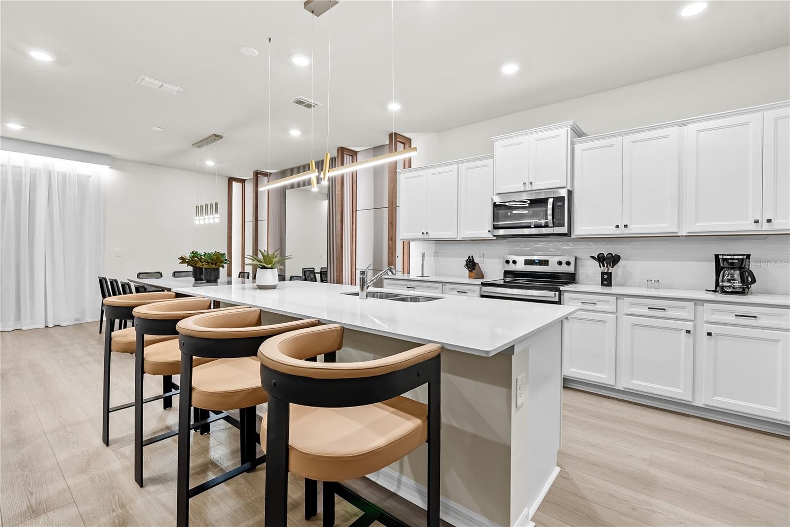 WINDSOR CAY - Residential