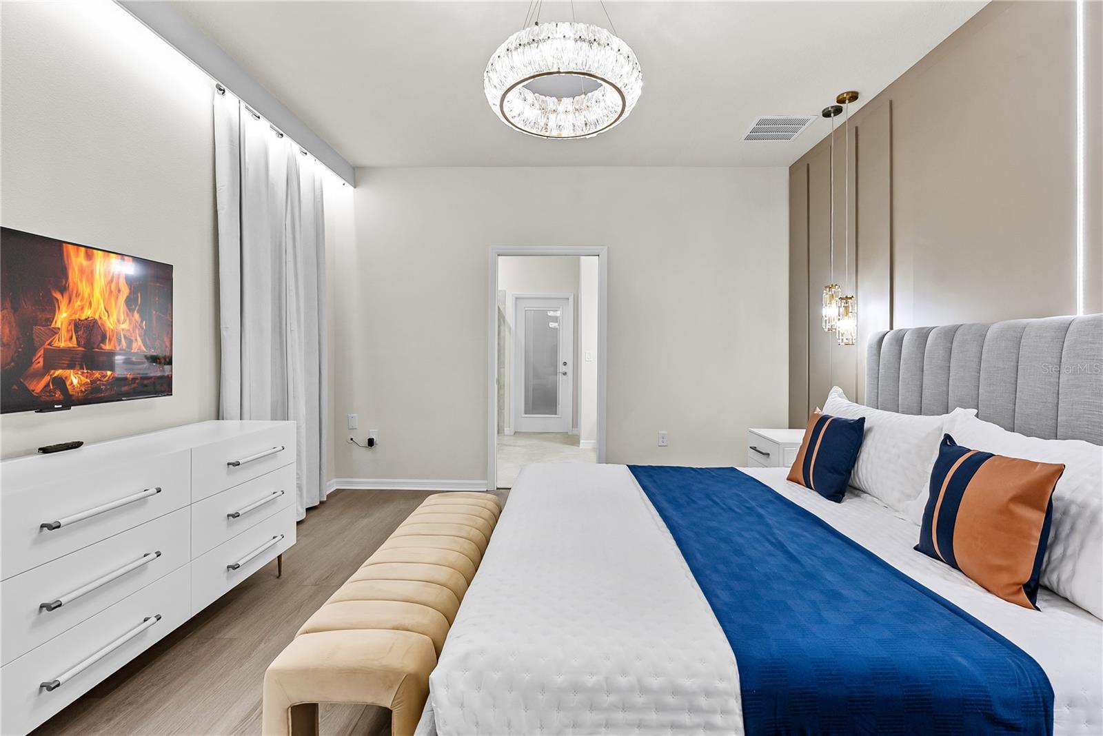 WINDSOR CAY - Residential