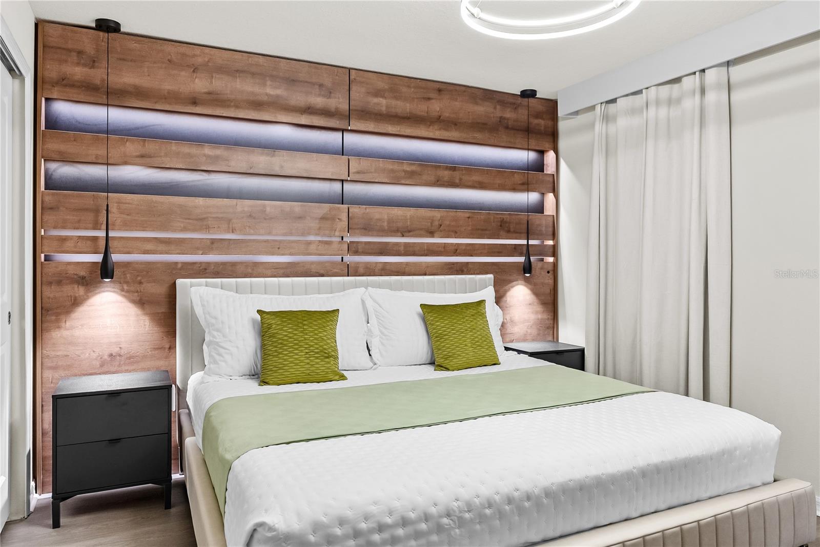 WINDSOR CAY - Residential