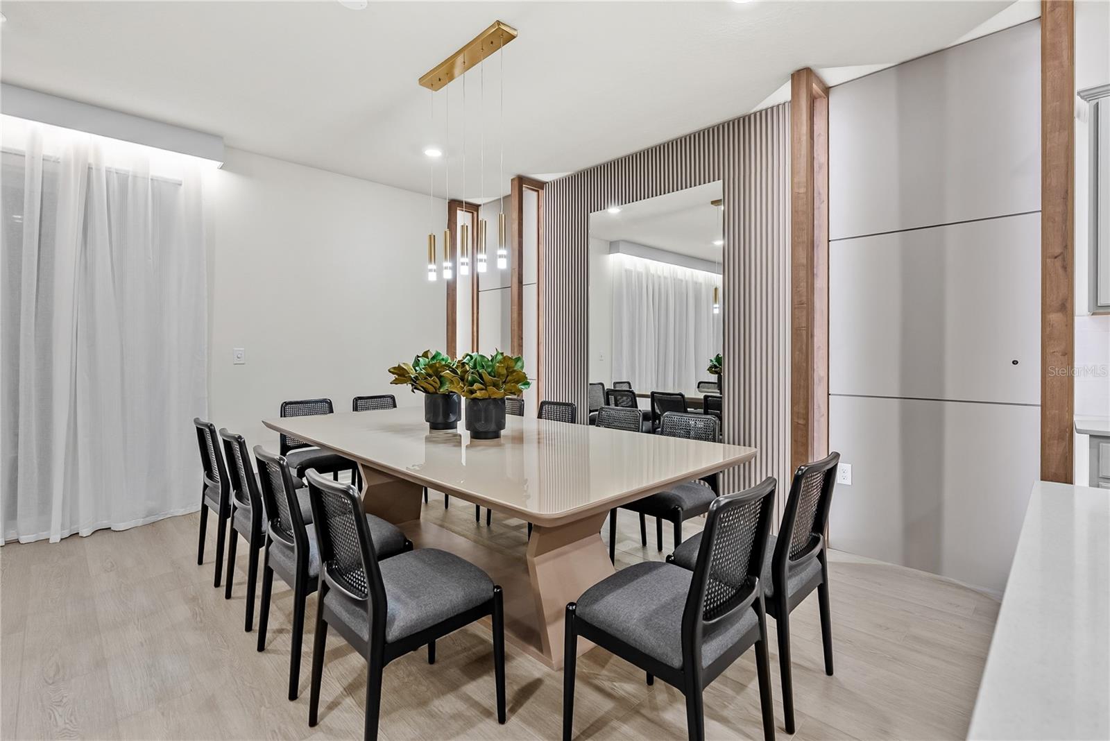 WINDSOR CAY - Residential