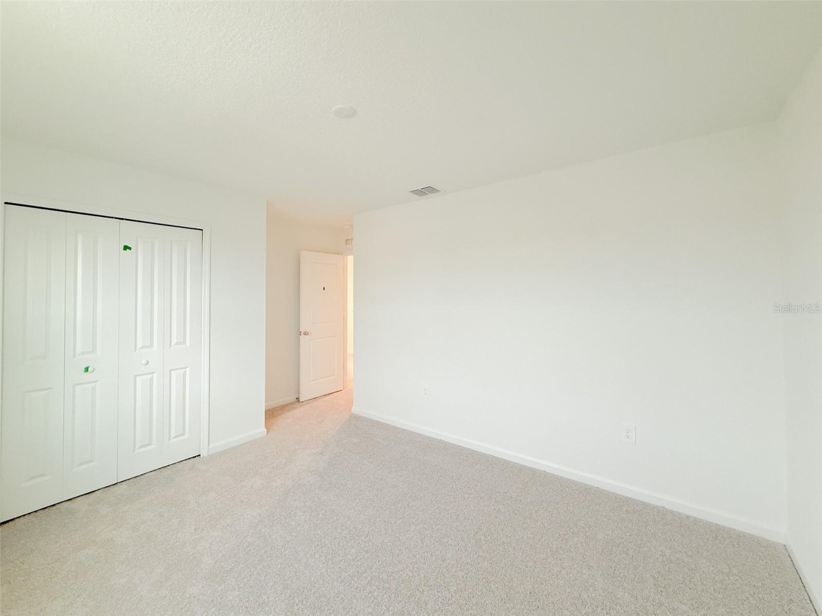 KNIGHTSBRIDGE PH 1 - Residential Lease