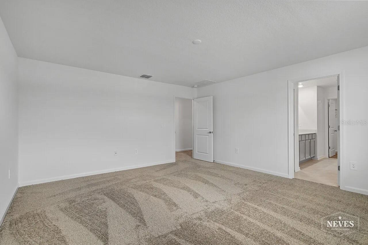 KNIGHTSBRIDGE PH 1 - Residential Lease