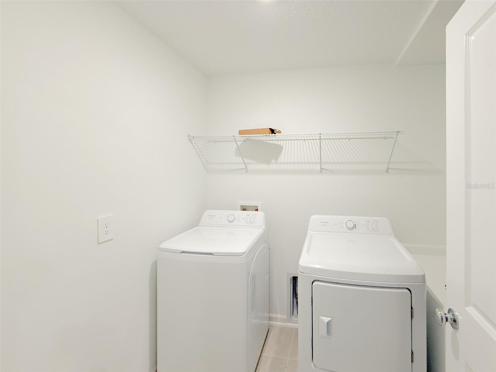 KNIGHTSBRIDGE PH 1 - Residential Lease