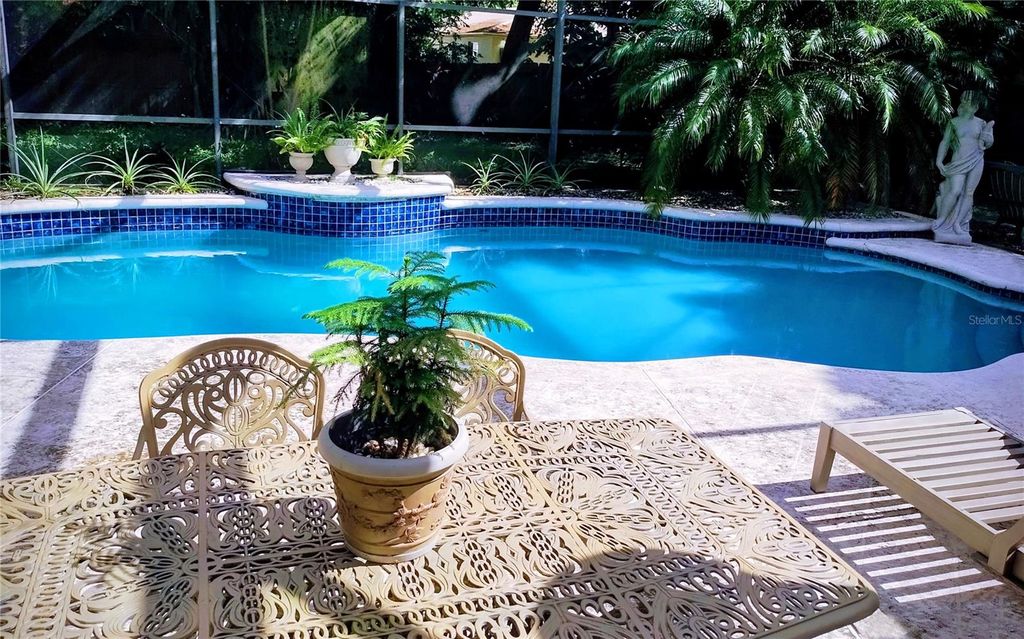 Photo of 1215 Groveland Avenue, Orlando, FL 32806 (MLS # O6356208)