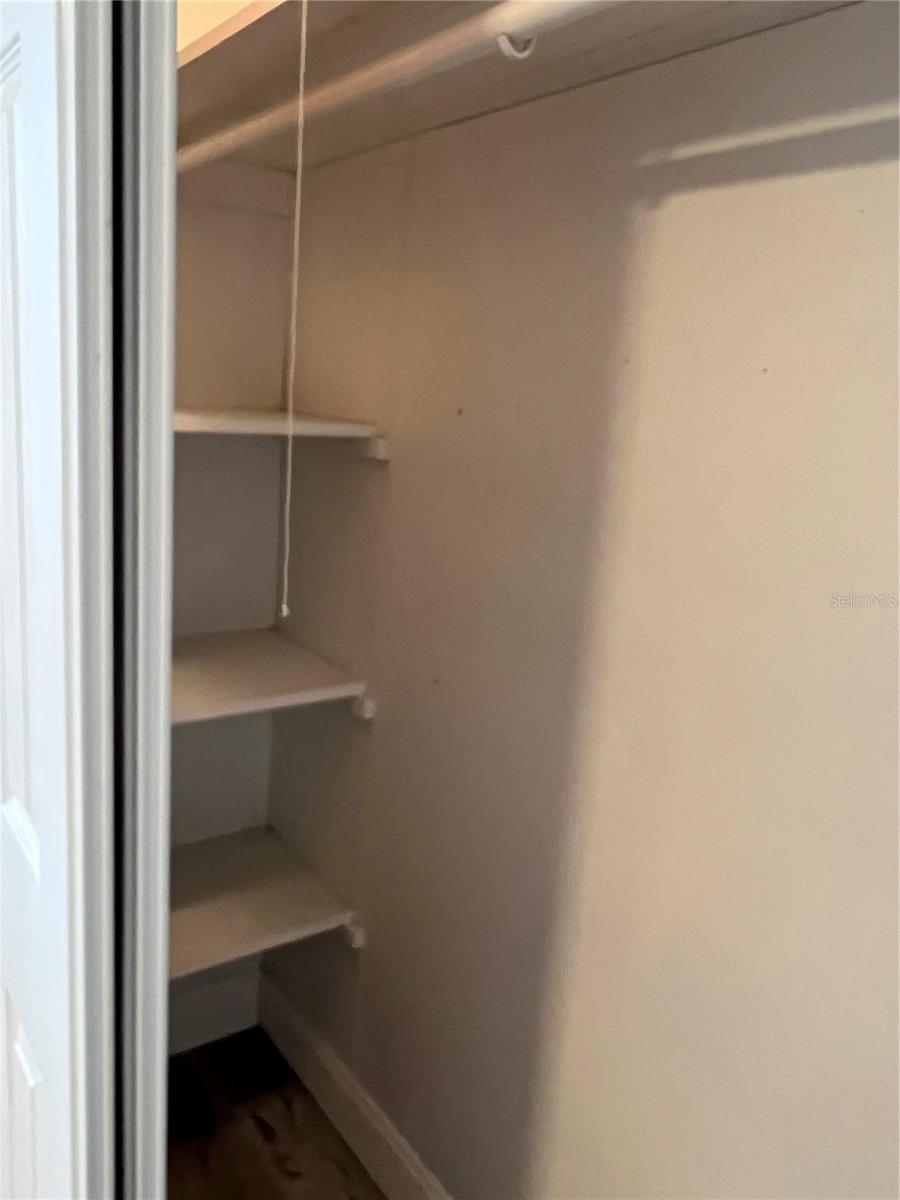 WELLESLEY ACRES - Residential Lease