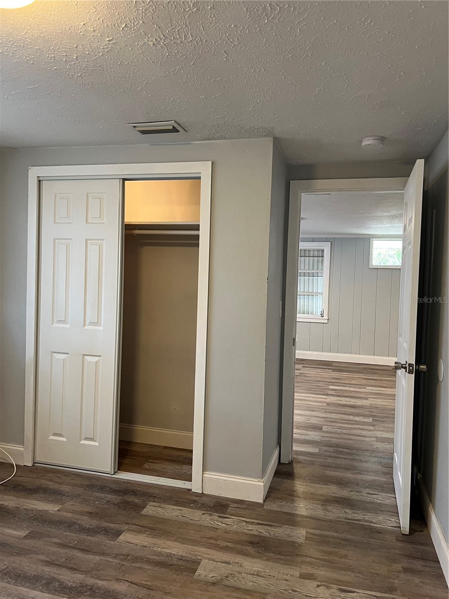 WELLESLEY ACRES - Residential Lease