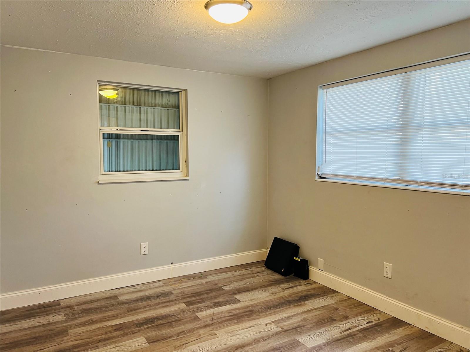 WELLESLEY ACRES - Residential Lease