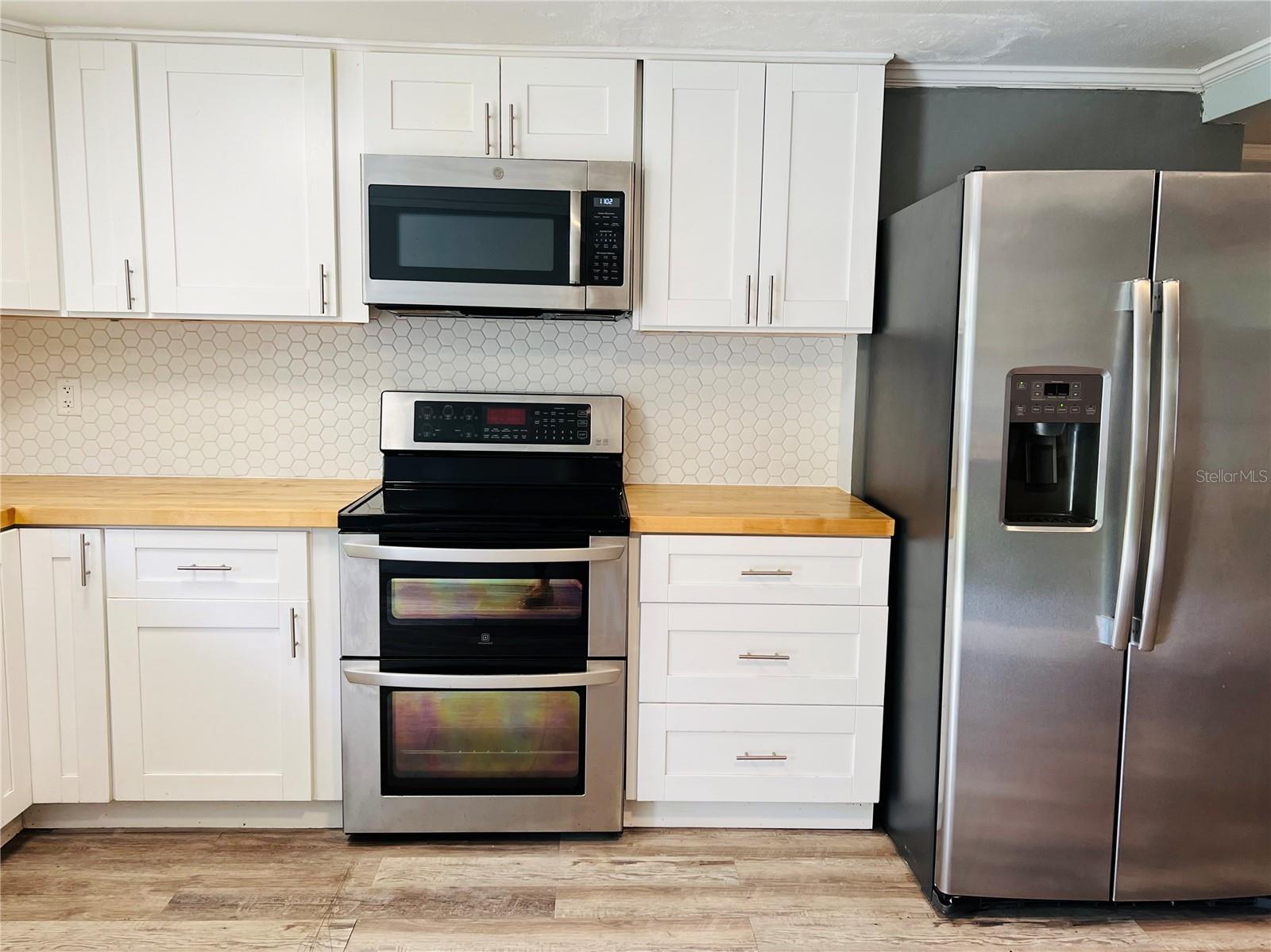 WELLESLEY ACRES - Residential Lease