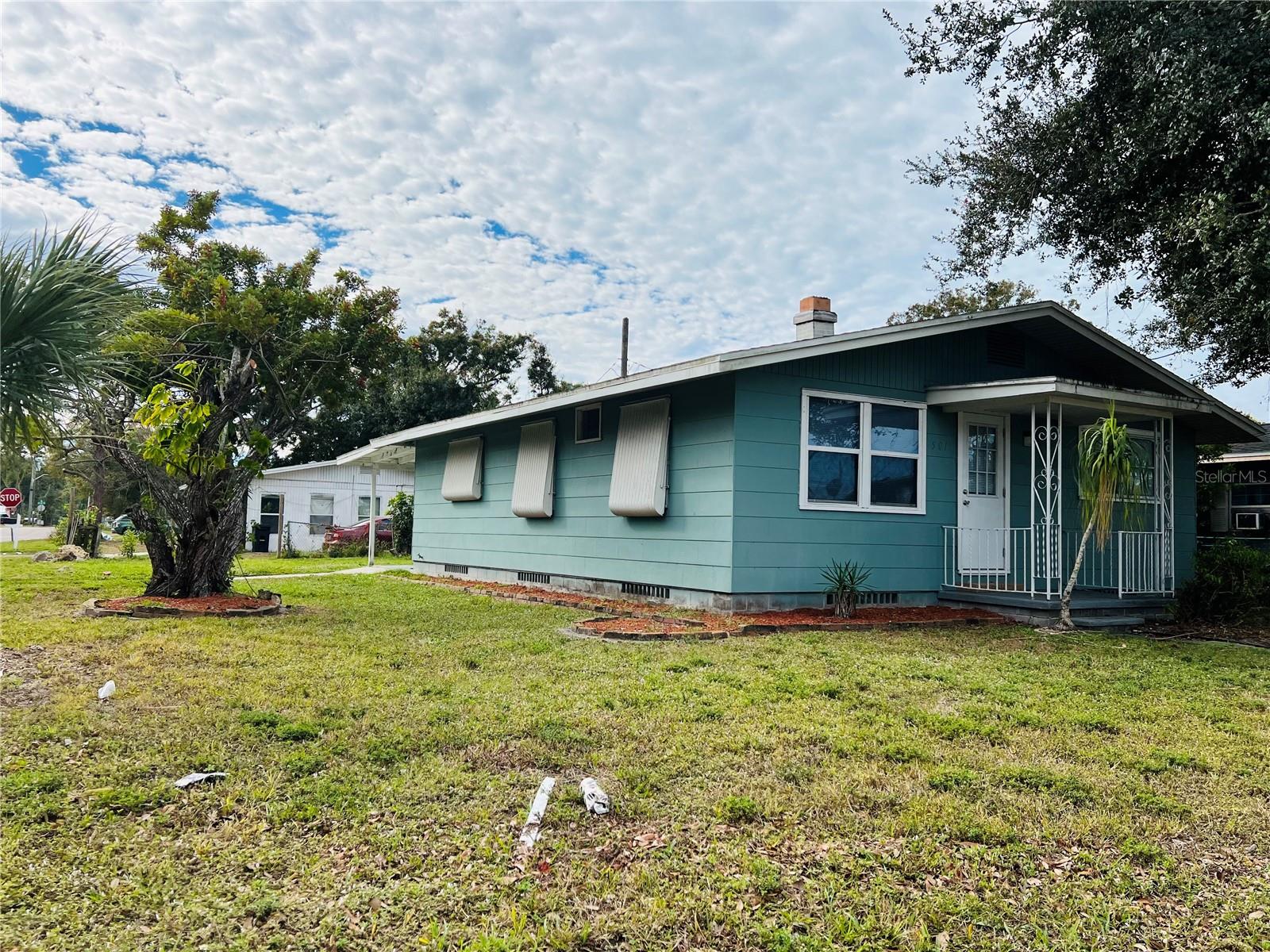 WELLESLEY ACRES - Residential Lease