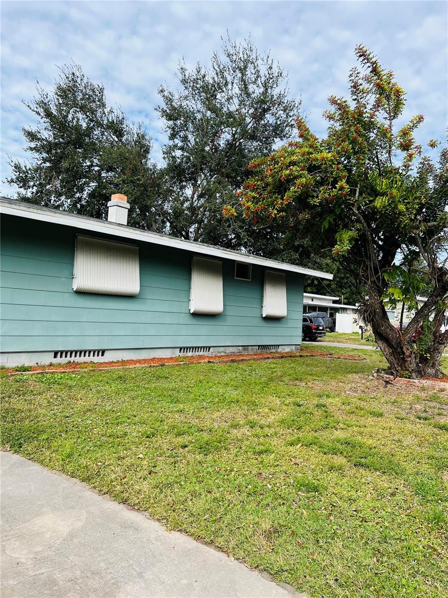 WELLESLEY ACRES - Residential Lease