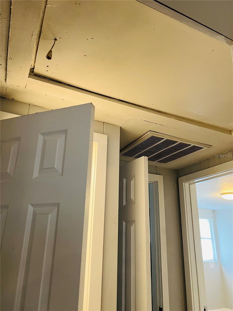 WELLESLEY ACRES - Residential Lease