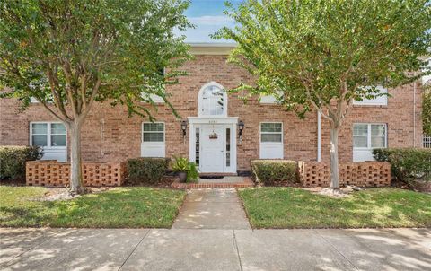 Photo of 4262 Lake Underhill Road #9C7, Orlando, FL 32803 (MLS # O6305397)