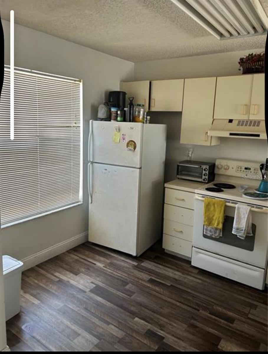 DOCKSIDE CONDO - Residential