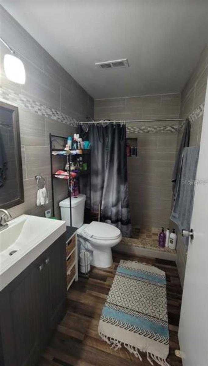 DOCKSIDE CONDO - Residential