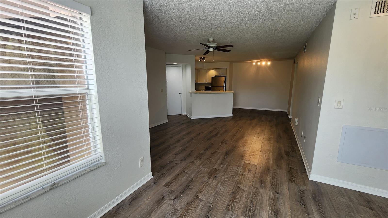VENETIAN PLACE - Residential