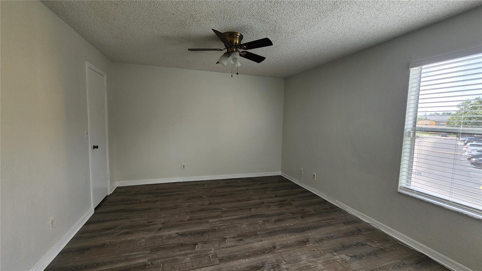 VENETIAN PLACE - Residential