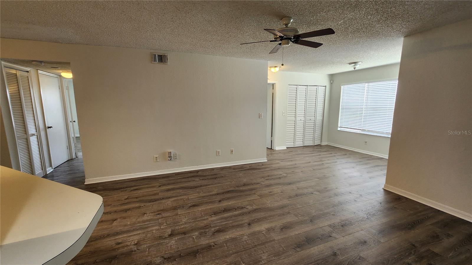 VENETIAN PLACE - Residential