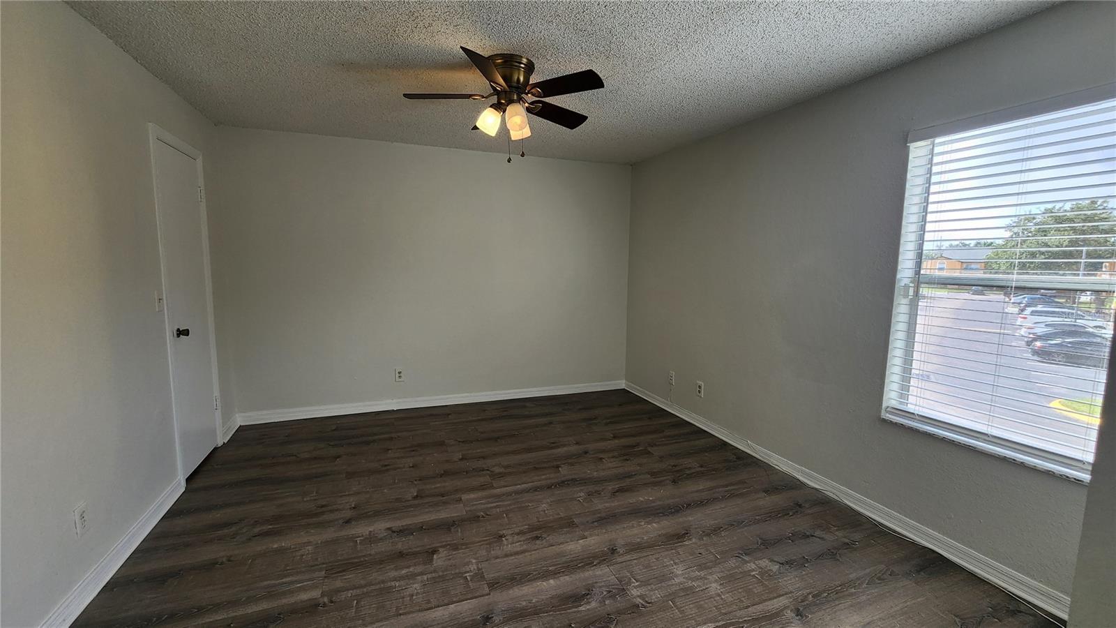 VENETIAN PLACE - Residential