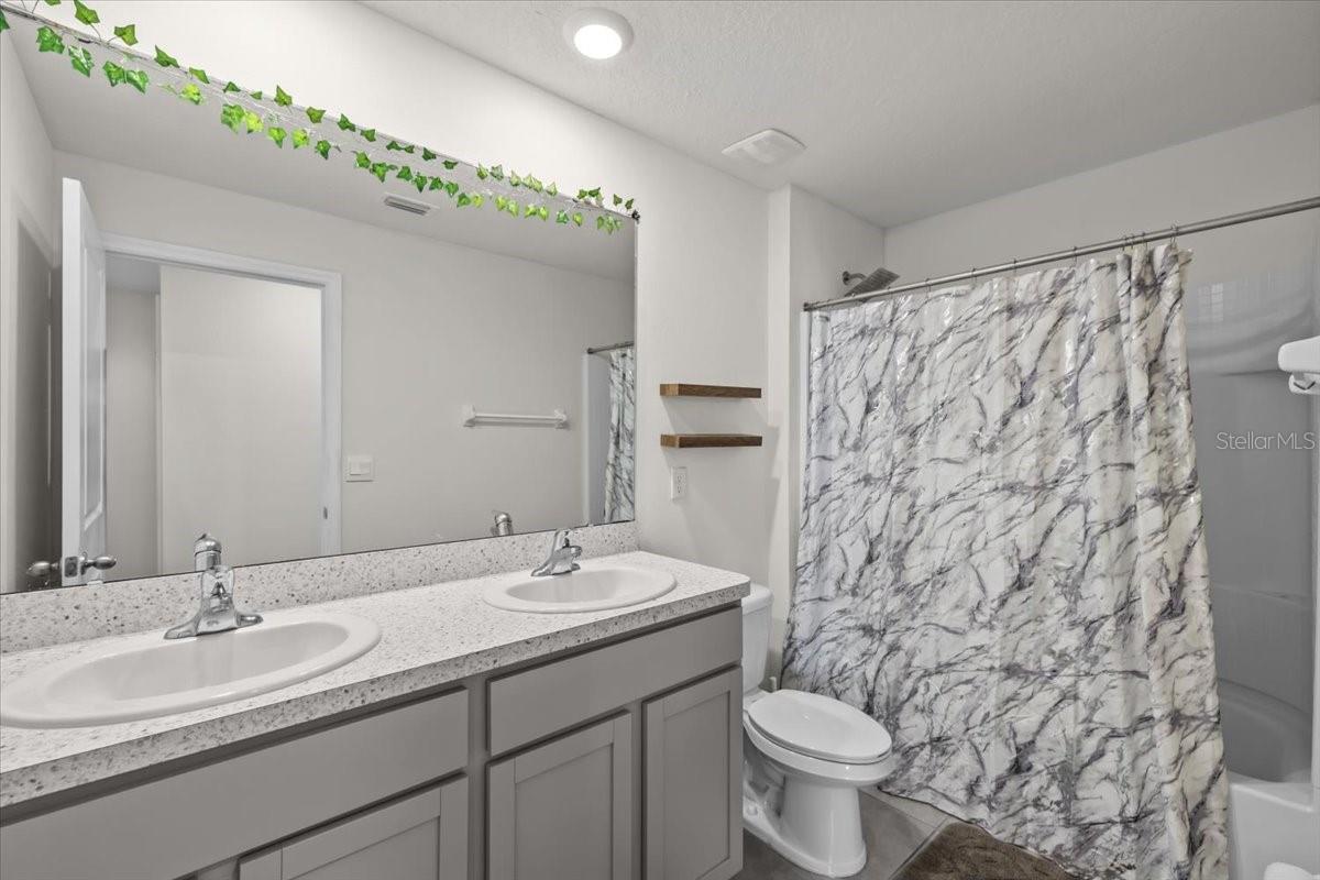 RIDGEWOOD - Residential