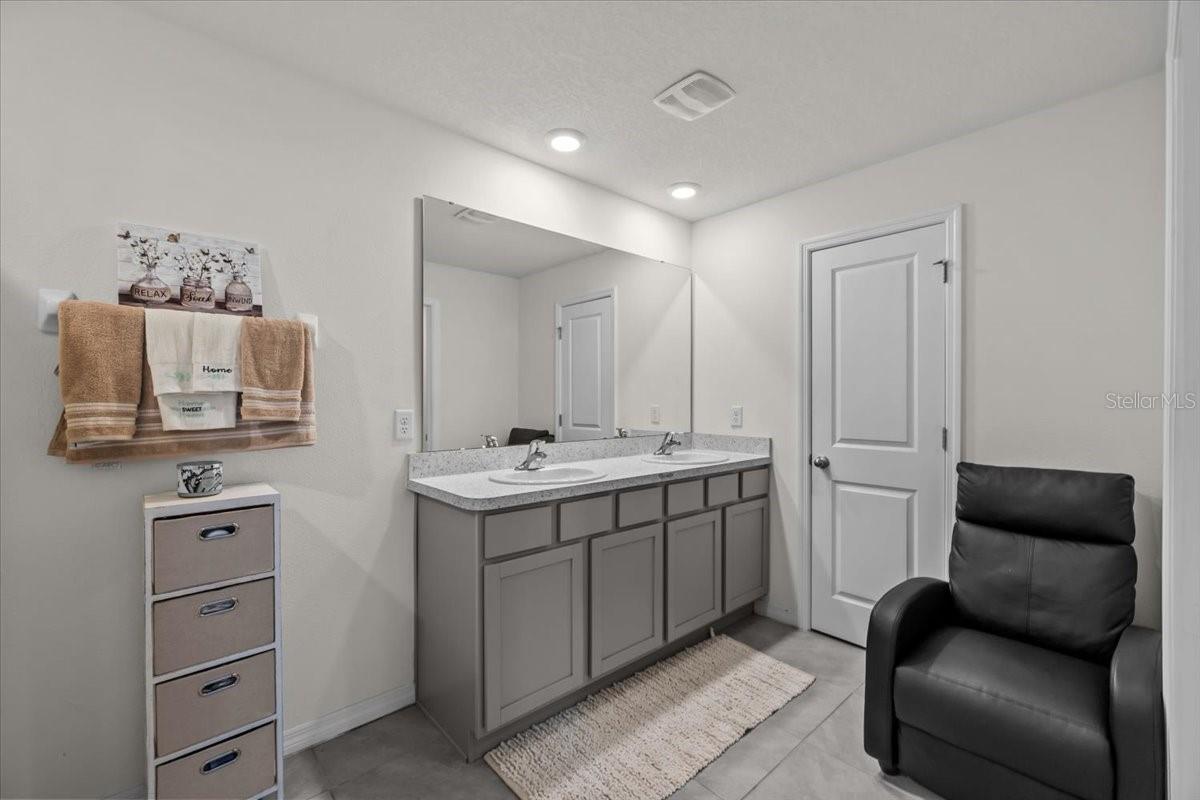 RIDGEWOOD - Residential