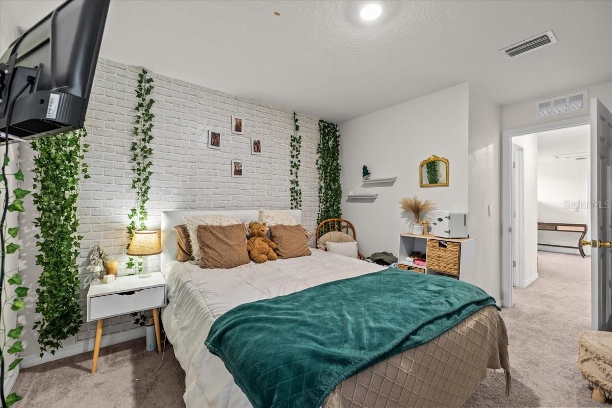 RIDGEWOOD - Residential