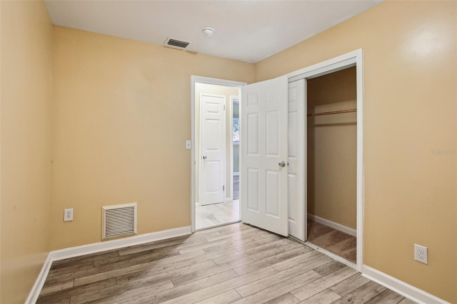 FAIRLAWN PARK UNITS 4 & 5 - Residential