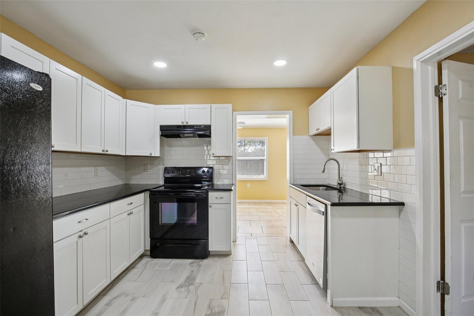 FAIRLAWN PARK UNITS 4 & 5 - Residential