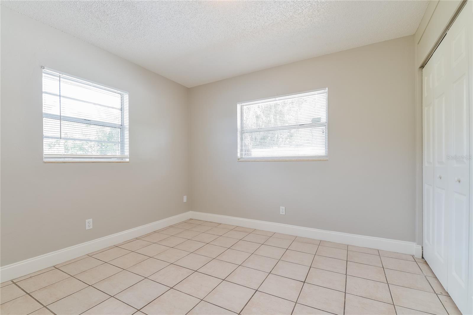 KENSINGTON PARK - Residential Lease
