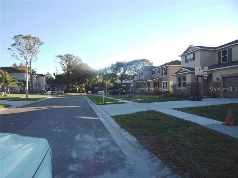 CANTON OAKS SUB - Land