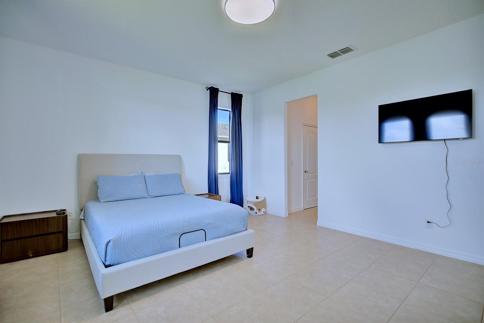 SHINGLE CRK RESERVE/OAKS PH V - Residential