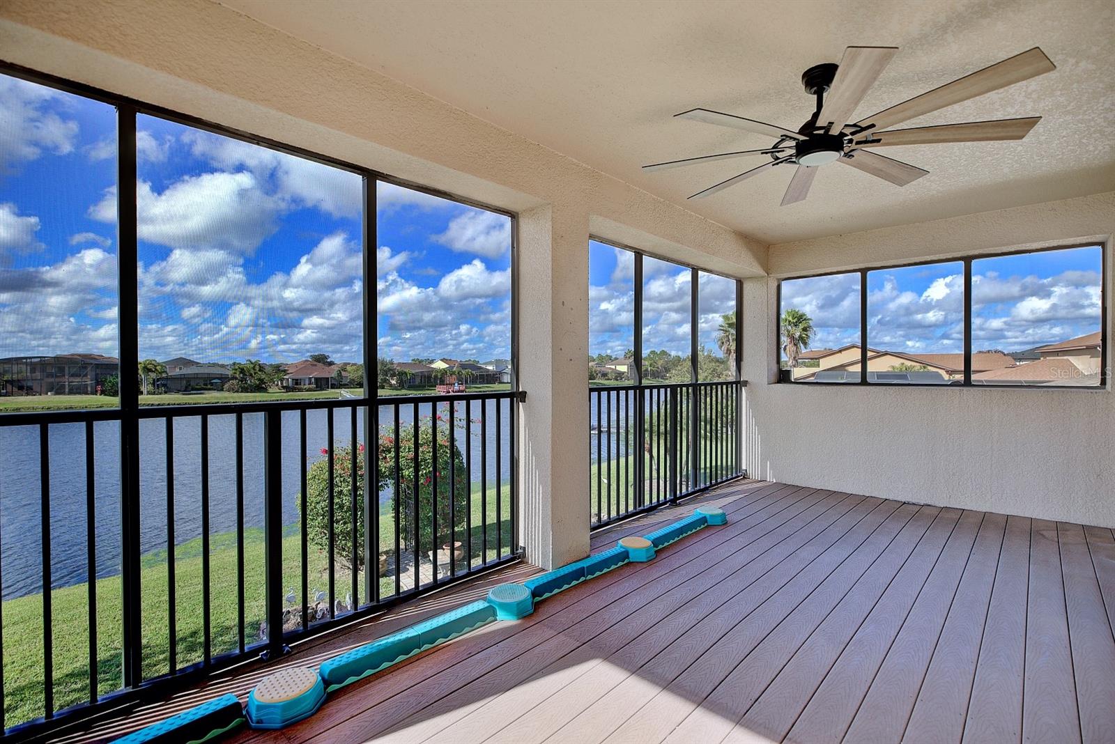 SHINGLE CRK RESERVE/OAKS PH V - Residential