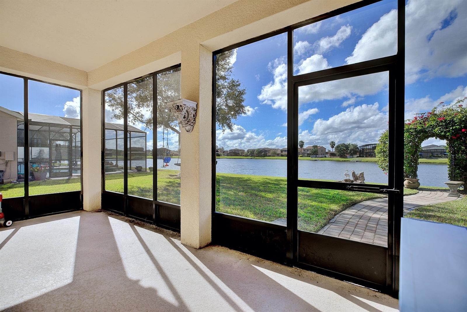 SHINGLE CRK RESERVE/OAKS PH V - Residential